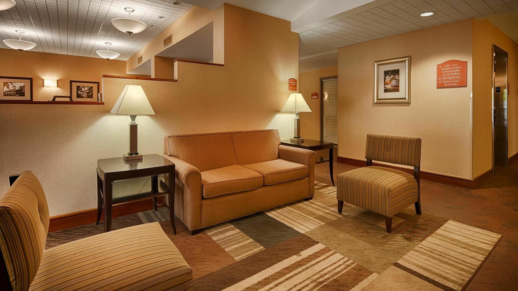 Super 8 By Wyndham Natchez Hotel Interior photo